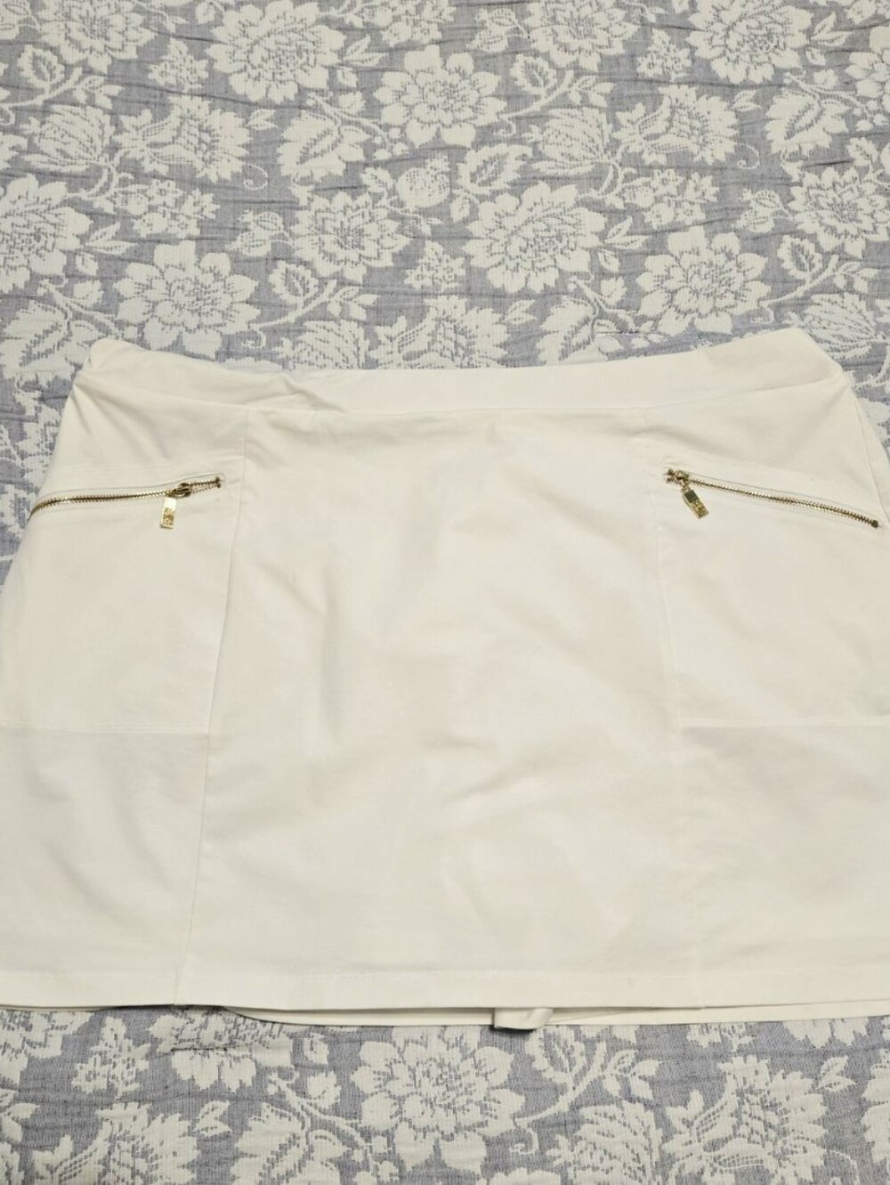 Anne Klein Cream Mini-Skort with Gold Zipper Accents